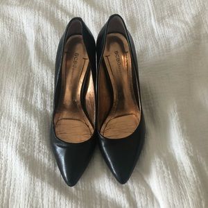 BCBGeneration Black Pumps